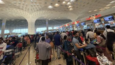 दिल्ली हवाई अड्डे पर यात्रियों की भीड़ के नियंत्रण के लिए 5 और एक्सरे मशीन लगाई गई