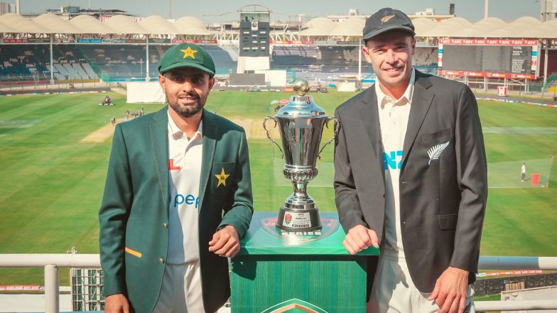 Pak vs NZ Test Trophy 2022-23: बाबर आजम और टिम साउथी ने किया पाकिस्तान बनाम न्यूजीलैंड टेस्ट सीरीज़ की ट्रॉफी का अनावरण, देखें Photo