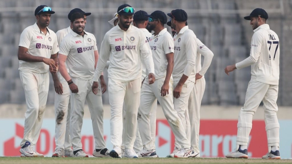 भारत और बांग्लादेश के बीच दूसरे क्रिकेट टेस्ट के दूसरे दिन का स्कोर कार्ड देखें