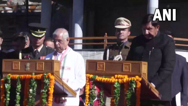 Himachal: सुखविंदर सिंह सुक्खू ने दिग्गजों के सामने ली सीएम पद की शपथ, डिप्टी सीएम बनें मुकेश अग्निहोत्री