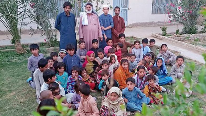 PAK में 54 बच्चों के पिता की मौत, 6 पत्नियों से की थी शादी, 7 कमरों के घर में साथ रहता है परिवार