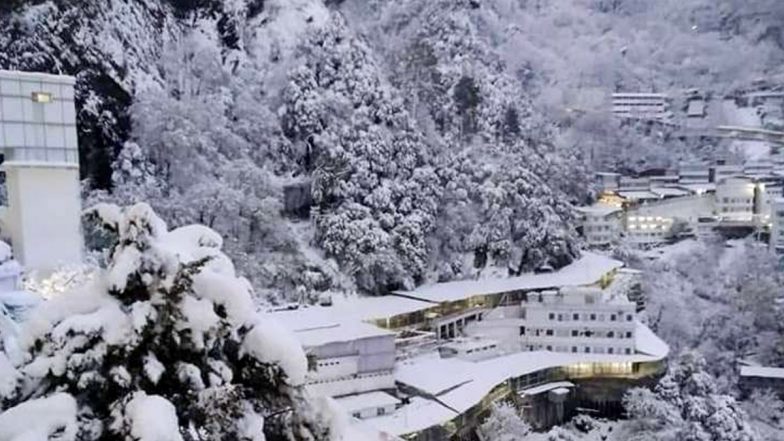 Kashmir Weather Updates: कश्मीर में भीषण ठंड ढाह रही कहर, अधिकतर जगह शून्य से नीचे पहुंचा तापमान