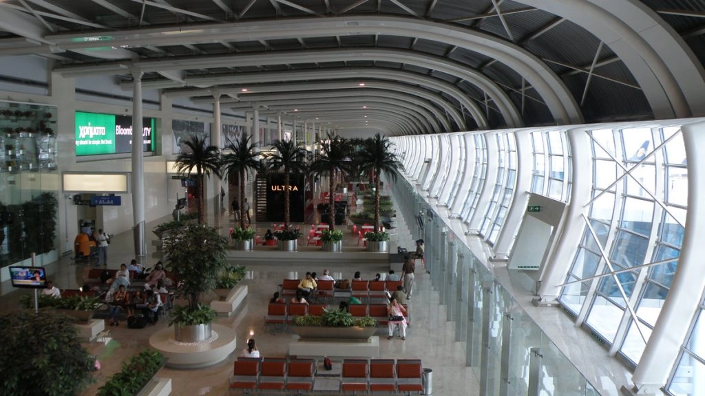 FASTag At Airport: अब मुंबई एयरपोर्ट पर फास्टटैग से कट होंगे पार्किंग के पैसे, बचेगा समय