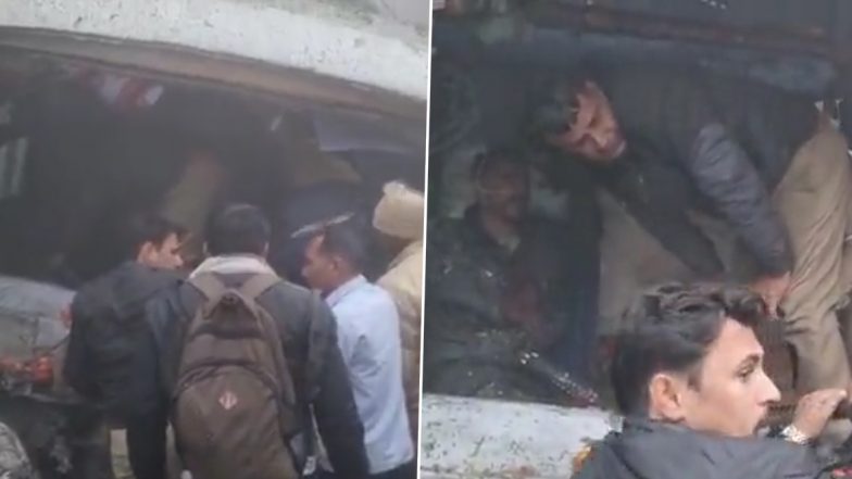 Greater Noida: घने कोहरे में कंटेनर से टकराकर पलटी बस, एक की मौत; हादसे का दर्दनाक Video आया सामने
