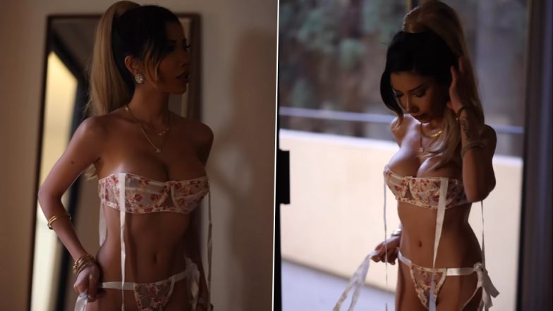 OnlyFans की हॉट मॉडल Sakshi Chopra ने हॉट अंडरगारमेंट्स पहनकर पार की बोल्डनेस की हदें, Hot Video हुआ Viral