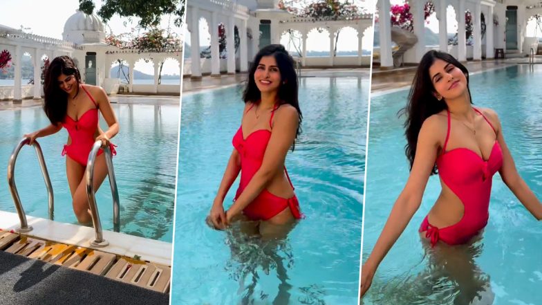 Sakshi Malik ने रेड बिकनी पहन स्विमिंग पूल में लगाई आग, एक्ट्रेस की सेक्सी अदाएं जीत लेंगी आपका दिल (Watch Video)