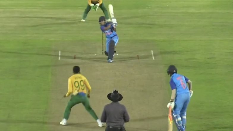 IND-W vs SA-W T20 Tri-Series Live Score: टीम इंडिया ने साउथ अफ्रीका के सामने रखा 148 रनों का लक्ष्य, दीप्ति शर्मा और अमनजोत कौर ने खेली शानदार पारी