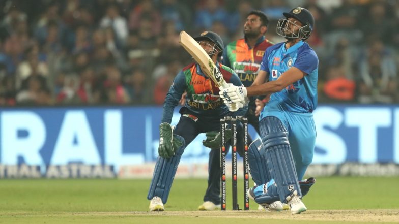IND vs SL 1st ODI Live Score: तीन दिग्गजों के साथ मैदान में उतर रही हैं दोनों टीमें, प्लेइंग इलेवन पर एक नजर