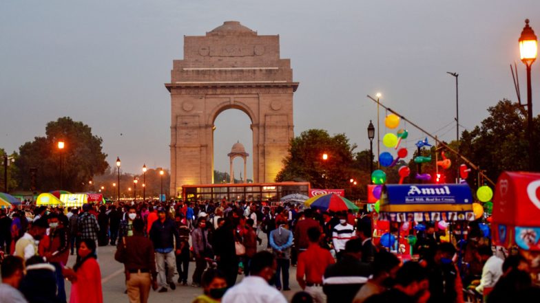 Happy New Year 2023: देश में दिखा नए साल का जश्न, दिल्ली, मुंबई समेत अन्य राज्यों में कोरोना के डर से बेखबर दिखे लोग!