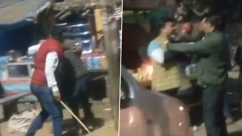 UP Shocker: ऑनलाइन पेमेंट को लेकर विवाद के बाद शराब विक्रेता ने ग्राहक को लाठी-डंडो से पीटा- Watch Video