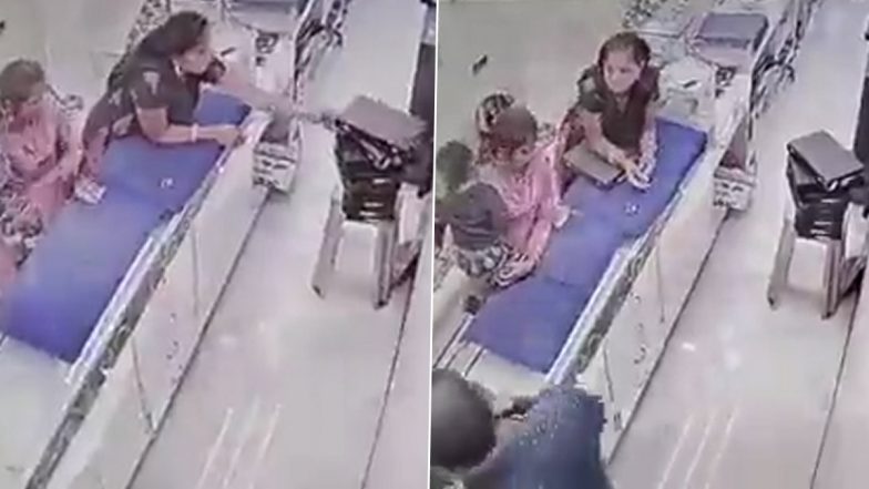 Gujarat: जेवर खरीदने के बहाने दो महिलाओं ने ज्वेलरी शॉप से चुराए लाखों रुपये के गहने, CCTV में हुई कैद