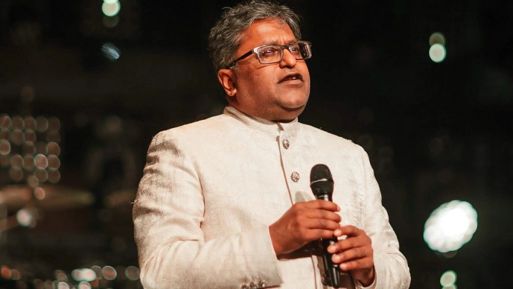 आईपीएल के पूर्व चेयरमैन ललित मोदी ने केके मोदी फेमिली ट्रस्ट से दिया इस्तीफा, बेटे को बनाया उत्तराधिकारी