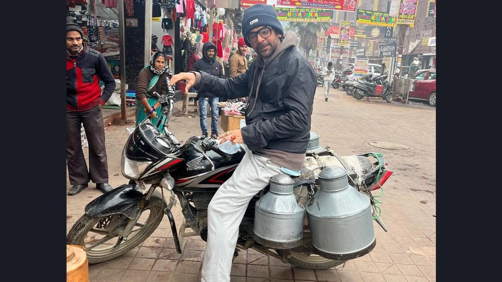 दूध वाला बन Sunil Grover ने शेयर की तस्वीर, यूजर्स बने खरीददार,