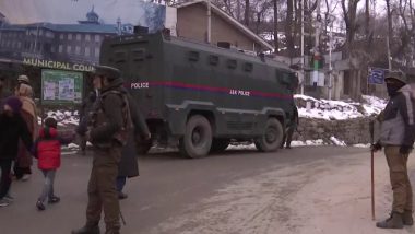 Jammu & Kashmir: घुसपैठ की कोशिश कर रहे आतंकी को सेना ने किया ढेर, बड़ी मात्रा में हथियार और करेंसी बरामद