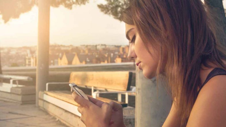 Nude Pics New Study: सेक्सटिंग के दौरान इसलिए अपनी सेक्सी न्यूड फोटोज भेजती हैं महिलाएं, अध्ययन में चौंकाने वाला खुलासा