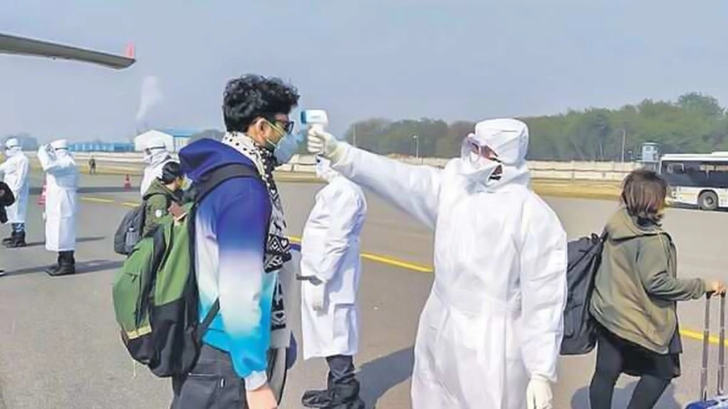 चीन में खतरनाक हुआ कोरोना, एक हफ्ते में 13 हजार मौतें, 80 फीसदी आबादी संक्रमित