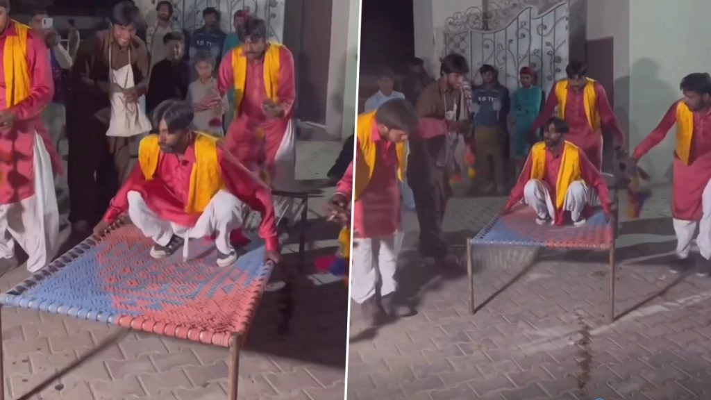 सोशल मीडिया पर तहलका मचा रहा है खटिया डांस, Viral Video देख आप भी पकड़ लेगें अपना माथा