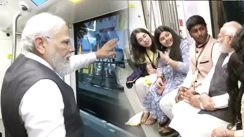 PM Modi in Mumbai Metro: पीएम मोदी ने मुंबई मेट्रो में किया सफर, युवाओं के साथ की बातचीत, देखिए VIDEO