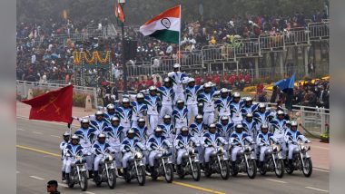Republic Day: गणतंत्र दिवस परेड में कर्तव्य पथ पर दिखा 'आत्मनिर्भर भारत', 21 तोपों की सलामी के साथ हुआ राष्ट्रगान