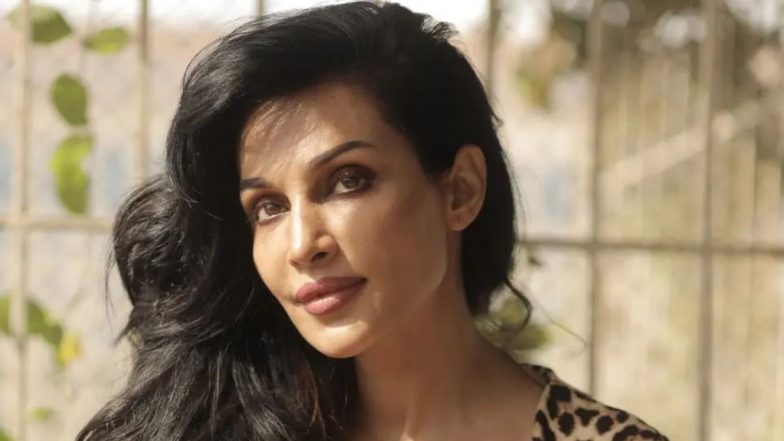 Flora Saini Private Parts Punched: अपने एब्यूसिव रिलेशनशिप को याद कर छलका फ्लोरा सैनी का दर्द, बोलीं- वह मेरे प्राइवेट पार्ट पर मारता था मुक्का