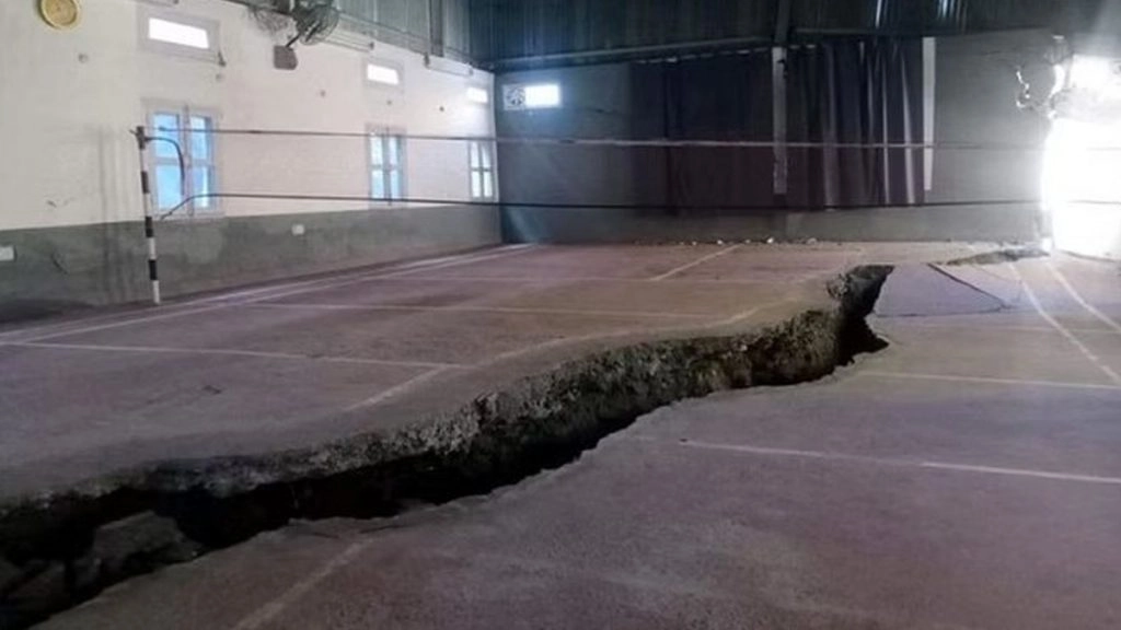  Joshimath Sinking: तेजी से धंस रहा है धार्मिक शहर जोशीमठ, सीएम धामी कल लेंगे हालात का जायजा 