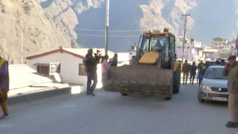 Uttarakhand: सीएम धामी ने पीएम मोदी से जोशीमठ के लिए मांगा 2943 करोड़ का पैकेज