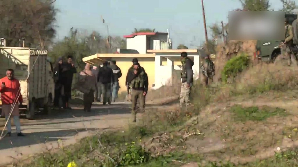 J&K: राजौरी के धांगरी में IED ब्लास्ट, रविवार को आतंकियों ने की थी फायरिंग 