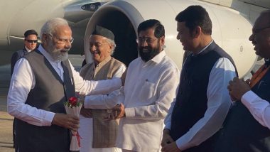 PM Modi Mumbai Visit: मुंबई पहुंचे पीएम मोदी, एयरपोर्ट पर CM एकनाथ शिंदे और देवेंद्र फडणवीस ने किया स्वागत