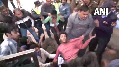 BBC documentary Row: बीबीसी डॉक्यूमेंट्री पर घमासान, DU के आर्ट फैकल्टी में धारा 144 लागू, 24 छात्र पुलिस हिरासत में