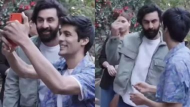 Angry Ranbir Kapoor: रणबीर कपूर ने गुस्से में फेंक दिया फैन का मोबाइल, VIDEO देखर लोग बोले- यह है असली चेहरा