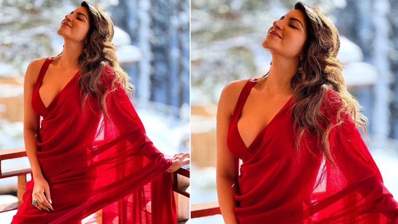 Shama Sikander ने डीप नेक ब्लाउज के साथ रेड साड़ी में गिराई बिजली, एक्ट्रेस की हॉटनेस ने बढ़ाया सोशल मीडिया का टेंम्परेचर (View Pic)