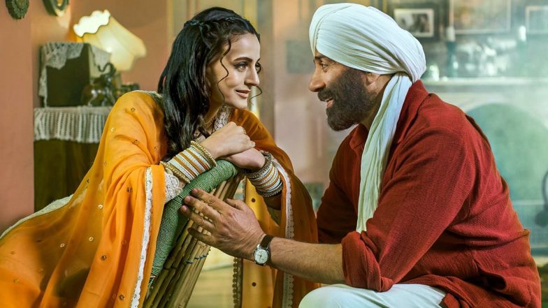 Gadar 2: Sunny Deol ने 'गदर 2' के सेट से शेयर की रोमांटिक तस्वीर, 11 अगस्त को एक बार फिर दिखेगी 'तारा सिंह'और 'सकीना' की लव स्टोरी (View Pic)