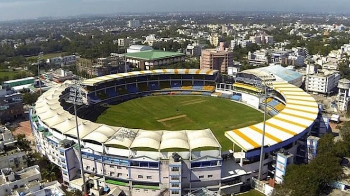 Indore Pitch Rating: इंदौर स्टेडियम की पिच की रेटिंग ‘खराब’ से बदलकर ‘औसत से कम’ की गयी, मोटेरा की पिच ‘औसत’ रही