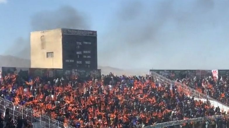 Blast in PSL Exhibition Match In Quetta Balochistan: बुगती स्टेडियम में भीड़ ने मचाया आतंक, क्वेटा ग्लैडिएटर्स और पेशावर जाल्मी के बीच पीएसएल प्रदर्शनी मैच रुका
