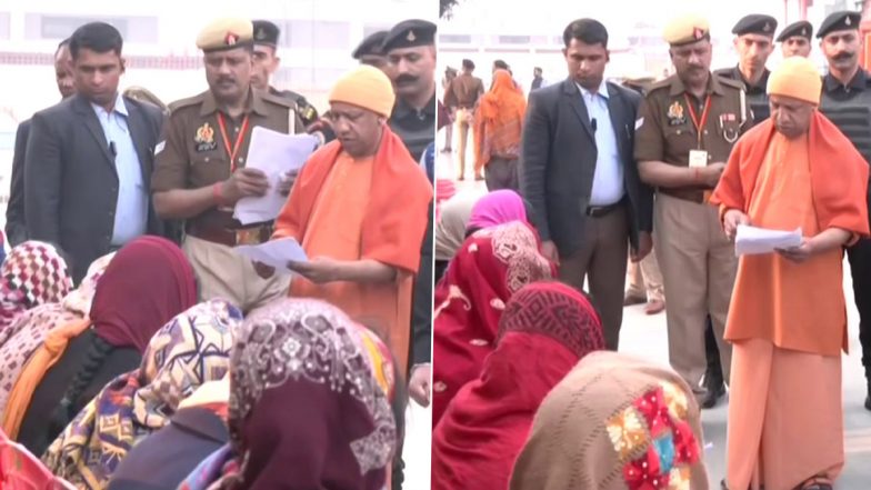 CM Yogi Janata Darshan: सीएम योगी ने गोरखपुर मंदिर परिसर में जनता दर्शन में पहुंचे लोगों की समस्याएं सुनी