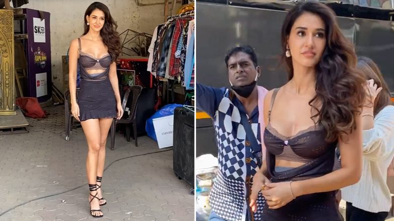 Disha Patani ने ब्लैक सिजलिंग बॉडीकॉन ड्रेस में गिराई बिजली, एक्ट्रेस की हॉटनेस ने यूजर्स को बनाया दीवाना (Watch Video)
