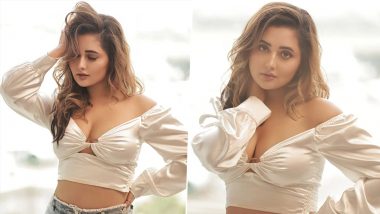 Rashami Desai का हॉट आउटफिट में दिखा सिजलिंग अवतार, एक्ट्रेस की दिलकश अदाएं देख यूजर्स का धक धक हुआ दिल (View Pics)