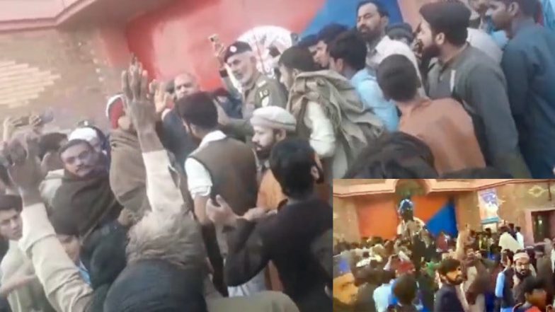 Mob Lynched in Pakistan-Video: पाकिस्तान के ननकाना साहिब में शख्स को जिंदा जलाया, ईशनिंदा के आरोप में थाने से बाहर घसीट कर मार डाला