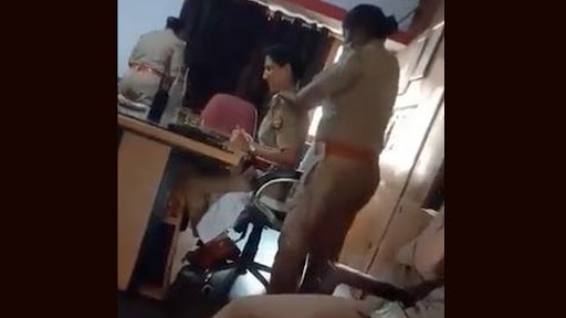 UP: जूनियर से मसाज कराने वाली महिला एसएचओ लाइन हाजिर
