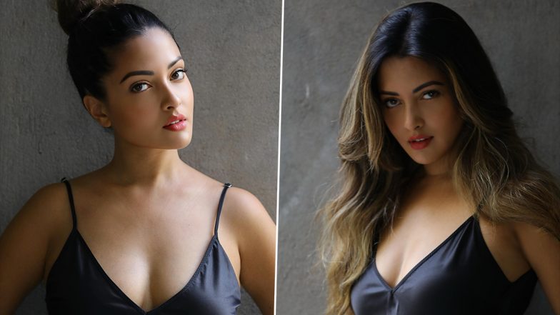 ब्लैक ब्रालेट पहन Riya Sen ने सोशल मीडिया पर शेयर की सिजलिंग तस्वीरें, एक्ट्रेस ने उम्र को दी मात (View Pics)