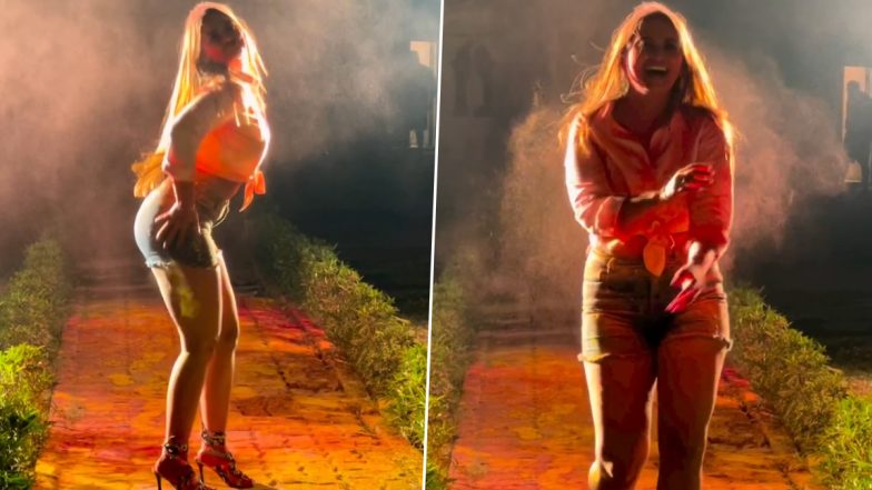 Neelam Giri Hot Video: होली के रंग में रंगी भोजपुरी हसीना नीलम गिरी ने अपने सेक्सी ठुमकों से लूटी महफिल, हॉट डांस Video