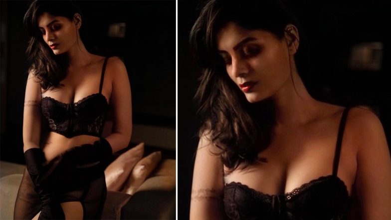 Sonali Raut ने ब्लैक बिकनी में फ्लॉन्ट किया सेक्सी फिगर, एक्ट्रेस की हॉटनेस ने बढ़ाया सोशल मीडिया का टेंपरेचर (View Pic)