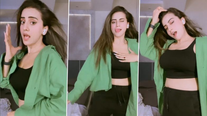 Bhojpuri Hot Video: Akshara Singh ने ‘चोली चोर’ सॉन्ग पर किया धांसू डांस, सेक्सी वीडियो हुआ वायरल