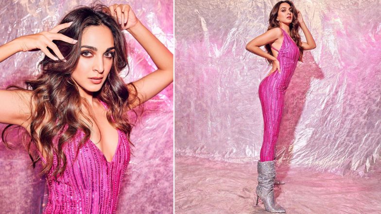 Kiara Advani कियारा आडवाणी ने हॉट पिंक आउटफिट में कराया सेक्सी फोटोशूट, एक्ट्रेस की कातिल दिलकश अदाओं ने बढ़ाया सोशल मीडिया का पारा (View Pics)