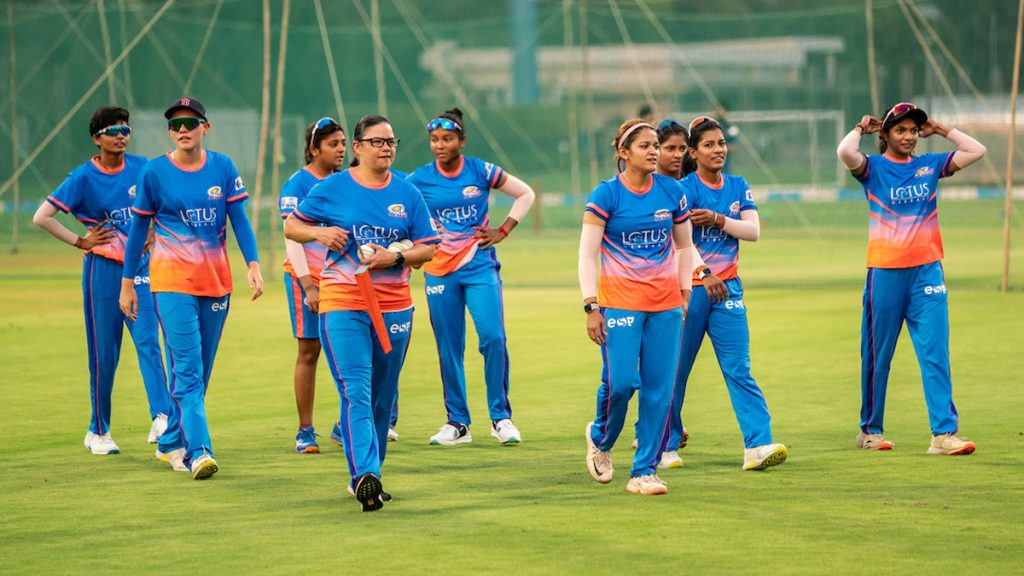 महिला प्रीमियर लीग के पहले मैच में गुजरात जायंट्स से भिड़ेगी मुंबई इंडियंस, यहां जानें कैसे चुने बेस्ट फैंटेसी प्लेइंग इलेवन