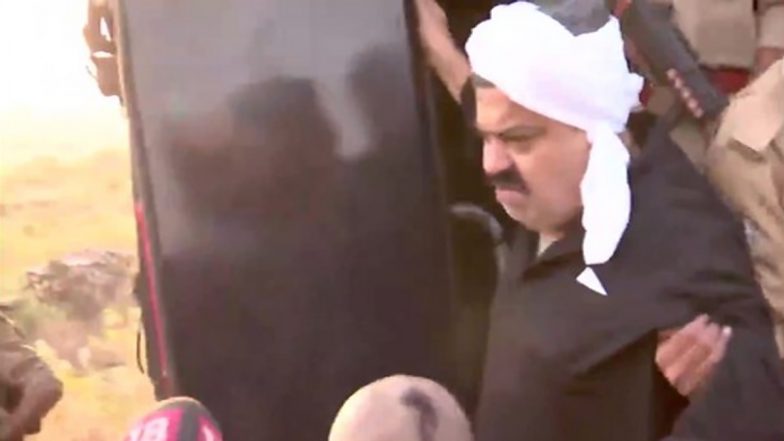 Atiq Ahmed Shifted to Prayagraj: कड़ी सुरक्षा के बीच अतीक अहमद को नैनी जेल लाया गया, कल होगी कोर्ट में पेशी
