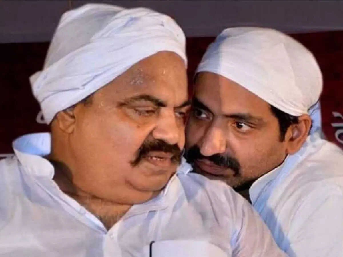 Atiq-Ahmad Office: अतीक अहमद के ऑफिस में मिले इंसानी खून के धब्बे ...