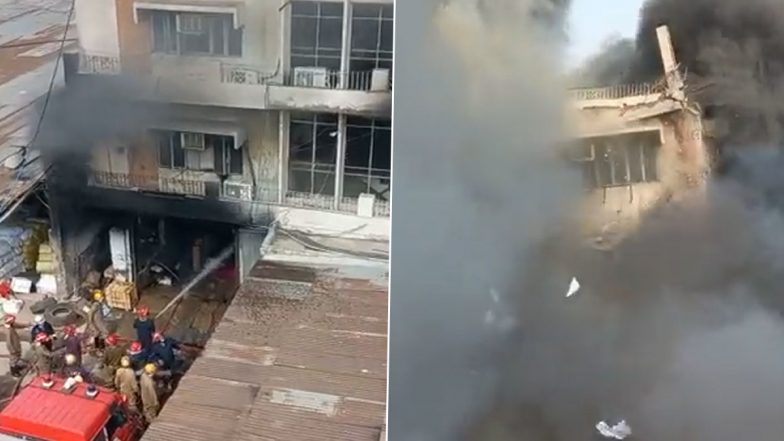 Delhi Building Collapse Video: दिल्ली में भीषण आग लगने के बाद कुछ ही सेकेंड में ताश के पत्ते की तरह गिरी 3 मंजिला इमारत, सभी सुरक्षित