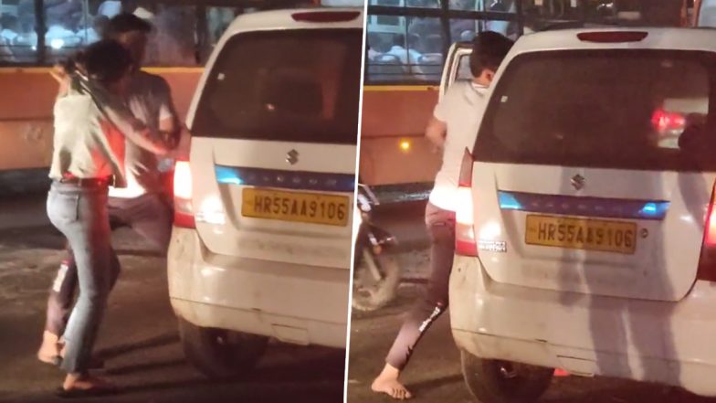 Delhi: युवक ने बीच सड़क लड़की को पीटा, फिर बाल पकड़कर घसीटे हुए गाड़ी में धकेला (Shocking Video)