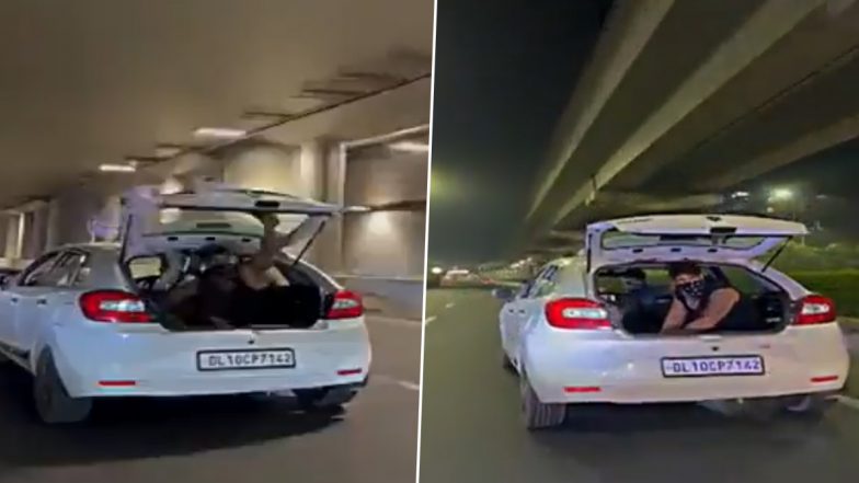 Gurugram: चलती कार से युवक ने सड़क पर उड़ाए नोट, Video वायरल होने के बाद केस दर्ज